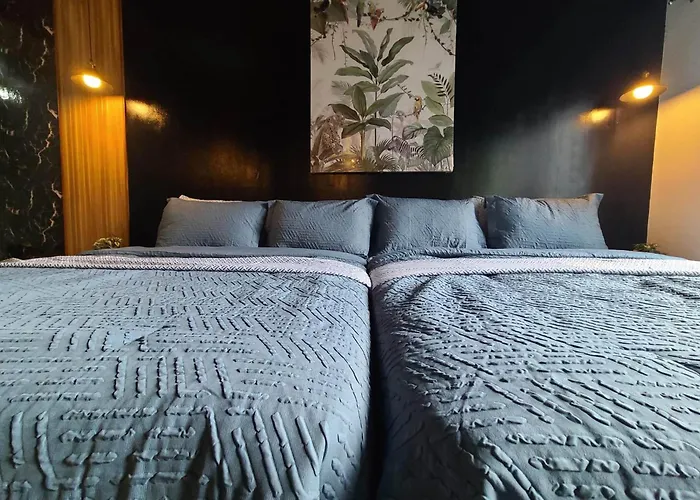 Maxx's Aparthotel Manila
